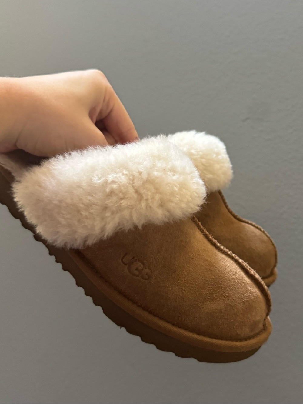 UGG Slippers! - Picture 4 of 7